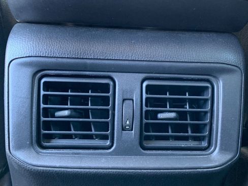 Used 2025 Toyota RAV4 XLE image 25