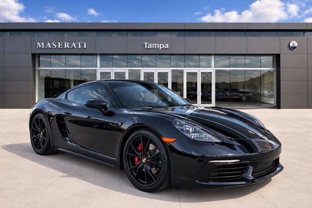 Used 2025 Porsche 718 Cayman S RWD image 1