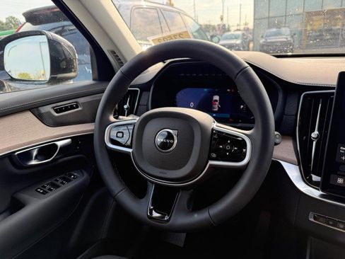 New 2026 Volvo XC90 B6 Plus w/ Protection Package Premier image 8