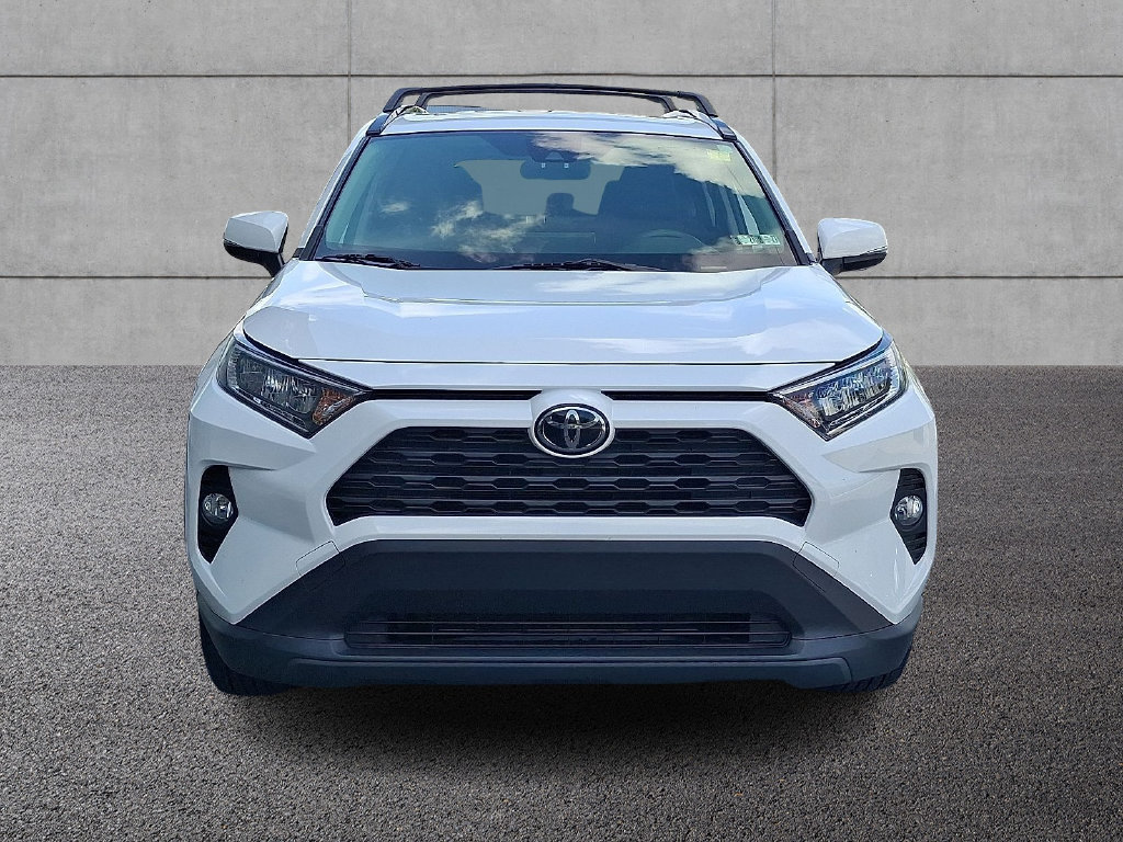 Used 2020 Toyota RAV4 XLE w/ Convenience Package AWD/4WD image 2