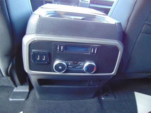 Used 2019 Ford Expedition Max XLT image 14