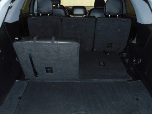 Used 2022 Ford Explorer XLT w/ Equipment Group 202A image 15