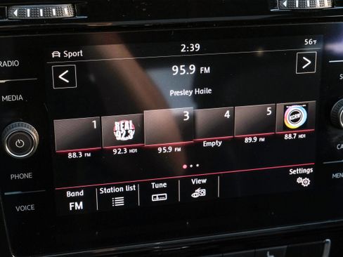 Used 2018 Volkswagen GTI SE w/ SE Leather Package image 29