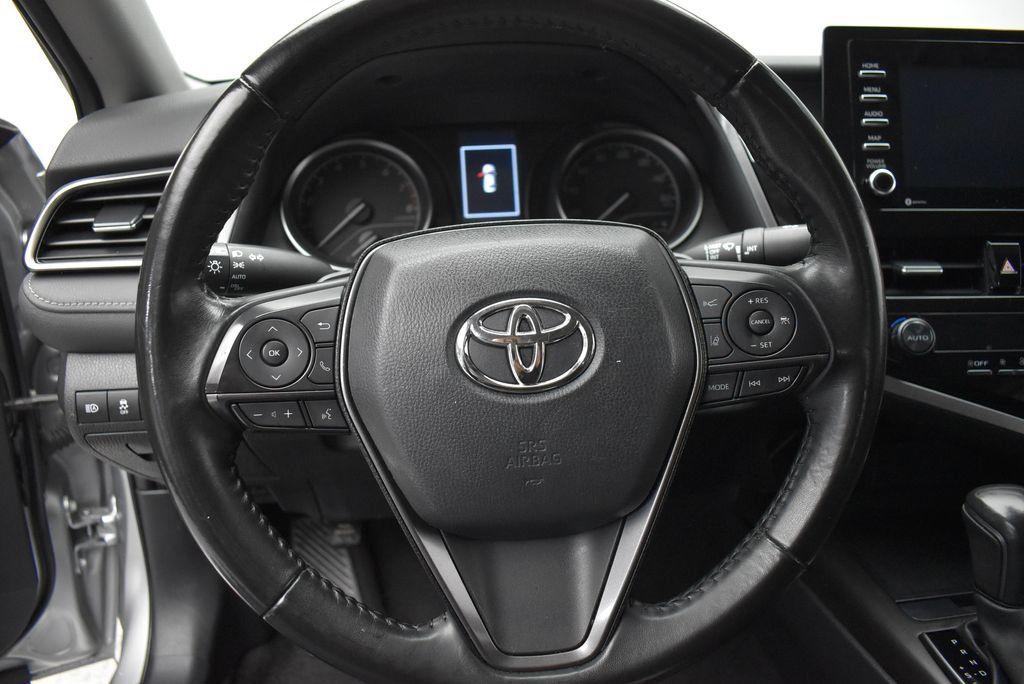 Used 2023 Toyota Camry SE FWD image 16