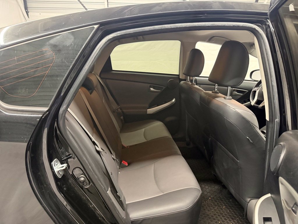Used 2015 Toyota Prius Four FWD image 18