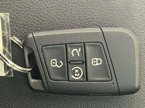 Used 2023 Volkswagen Tiguan SEL R-Line AWD/4WD image 4