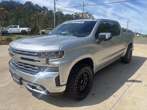 Used 2022 Chevrolet Silverado 1500 LTZ image 3