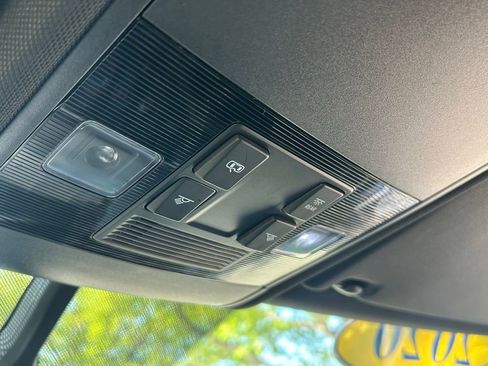 Used 2020 Volkswagen Atlas Cross Sport SE w/ Towing Package FWD image 55