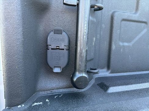 Used 2023 GMC Sierra 3500 Denali w/ Denali Ultimate Package image 11