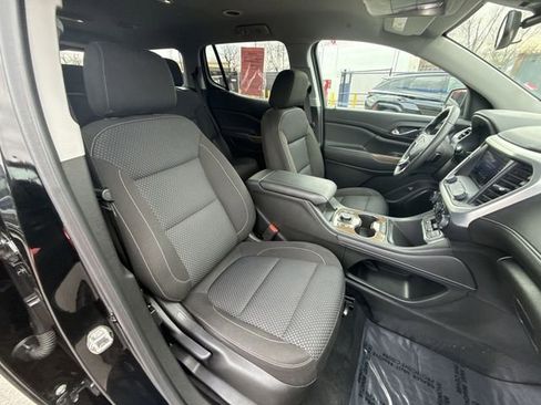 Used 2023 GMC Acadia SLE w/ Driver Convenience Package image 24