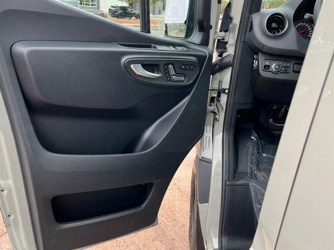 New 2025 Mercedes-Benz Sprinter 2500 image 14