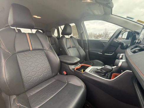 Used 2024 Toyota RAV4 Adventure image 32