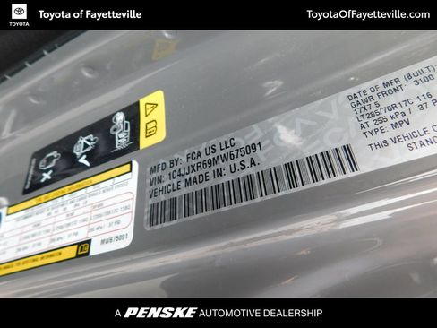Used 2021 Jeep Wrangler Unlimited Rubicon 4xe w/ Steel Bumper Group AWD/4WD image 8