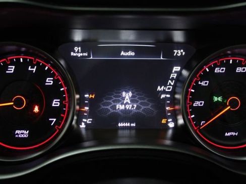 Used 2019 Dodge Charger SXT w/ Leather Interior Group image 18