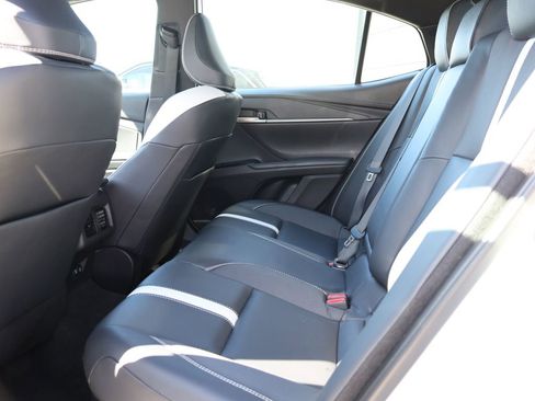 Used 2025 Toyota Camry SE image 17