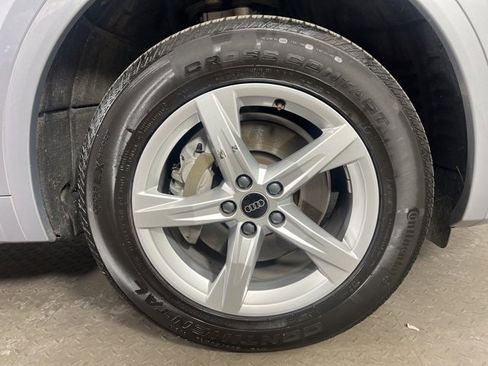 Certified 2023 Audi Q5 2.0T Premium w/ Convenience Package image 9