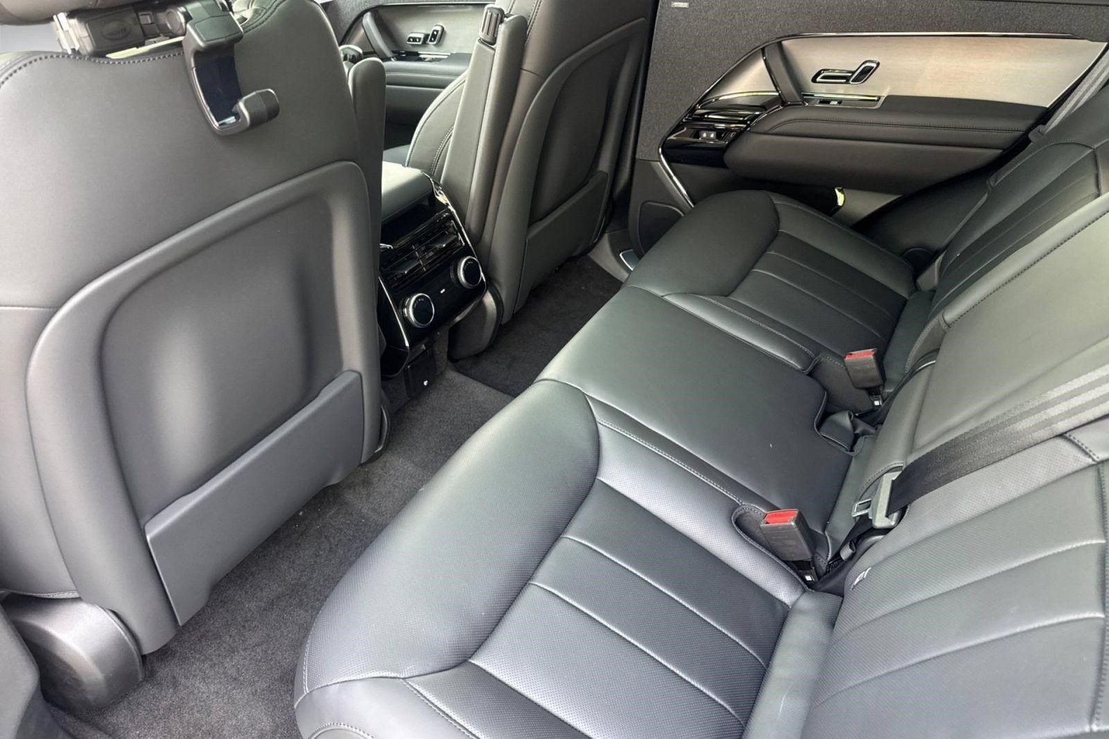 New 2026 Land Rover Range Rover Sport SE AWD/4WD image 28