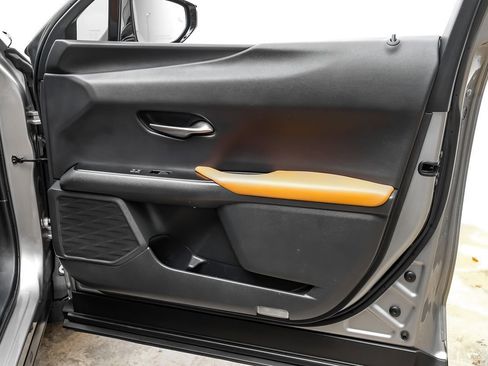 Used 2019 Lexus UX 200 w/ Premium Package FWD image 52