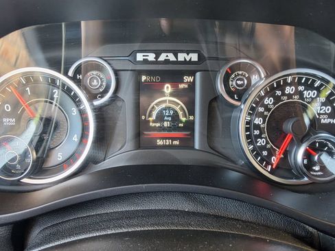 Used 2022 RAM 3500 Big Horn AWD/4WD image 12