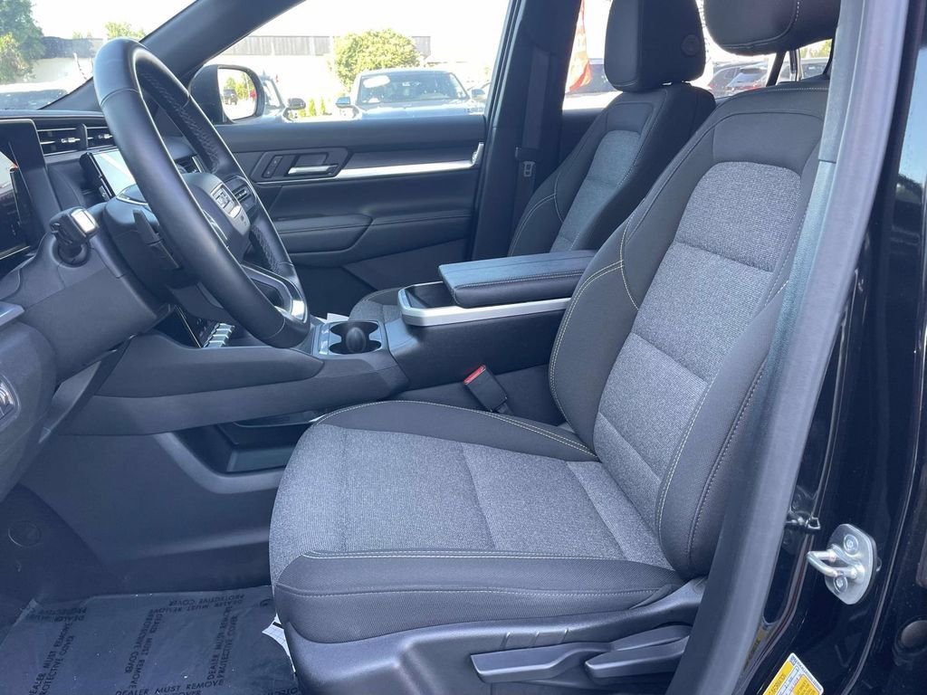 Used 2025 GMC Terrain Elevation AWD/4WD image 12