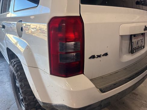 Used 2017 Jeep Patriot Sport w/ Power Value Group image 14