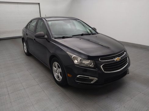 Used 2015 Chevrolet Cruze LS FWD image 13