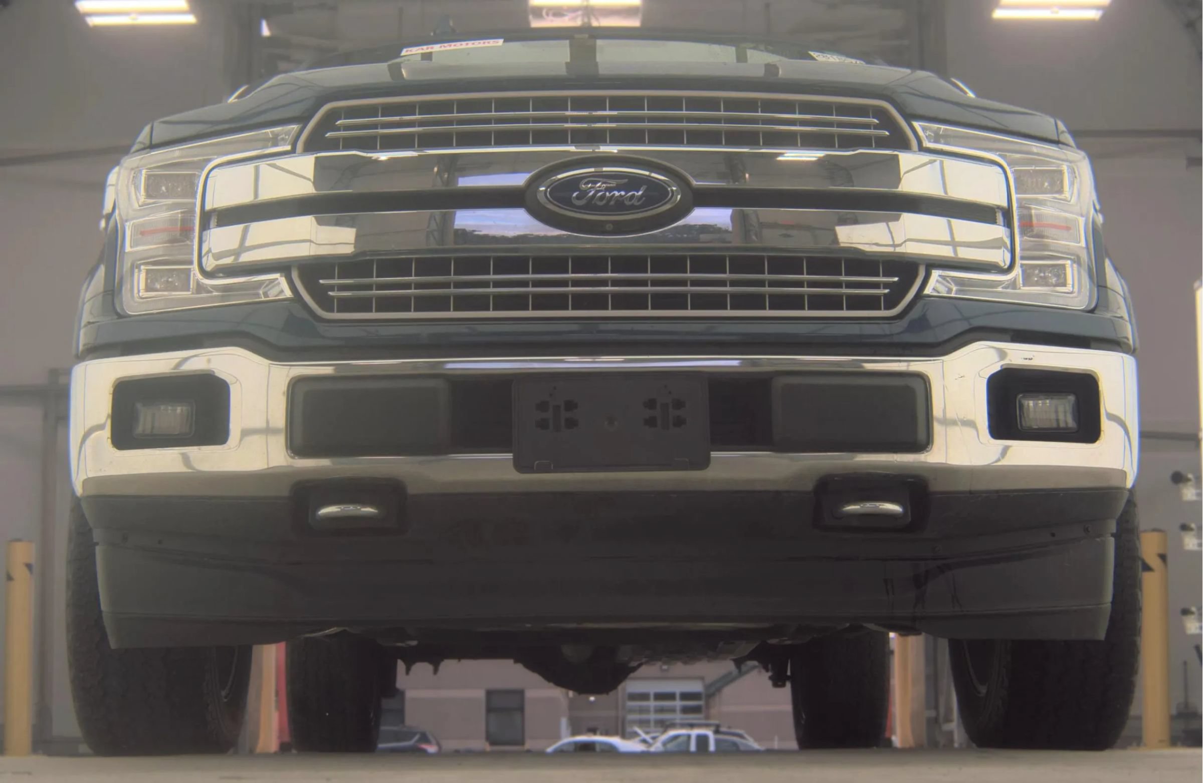 Used 2018 Ford F150 Lariat w/ Equipment Group 502A Luxury AWD/4WD image 3