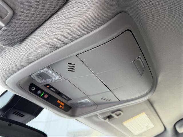 Used 2023 GMC Terrain SLE w/ Driver Convenience Package AWD/4WD image 34