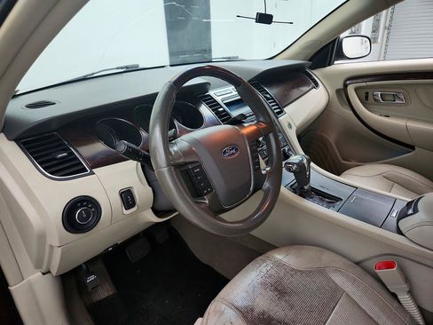 Used 2010 Ford Taurus Limited FWD image 13