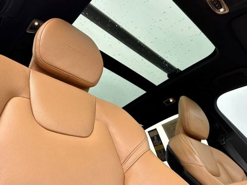 Used 2019 Volvo XC60 T8 Inscription w/ Protection Package Premier image 16