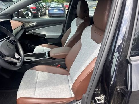 Used 2023 Volkswagen ID.4 Pro RWD image 8