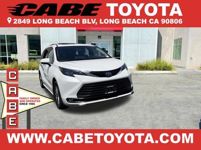 Certified 2025 Toyota Sienna XLE w/ XLE Plus Package