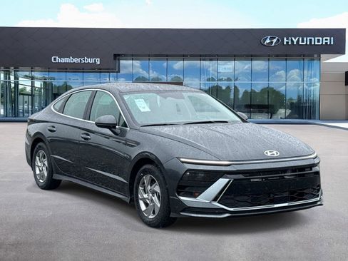 New 2026 Hyundai Sonata SE FWD image 1