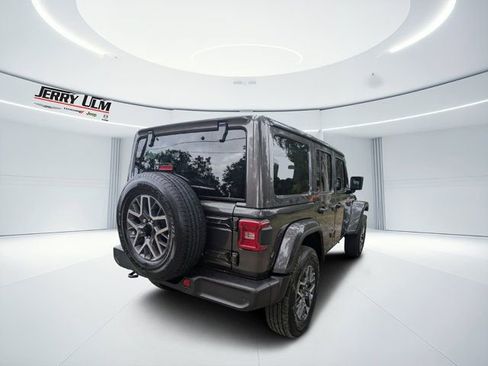 New 2026 Jeep Wrangler Unlimited Sahara w/ Safety Group AWD/4WD image 3