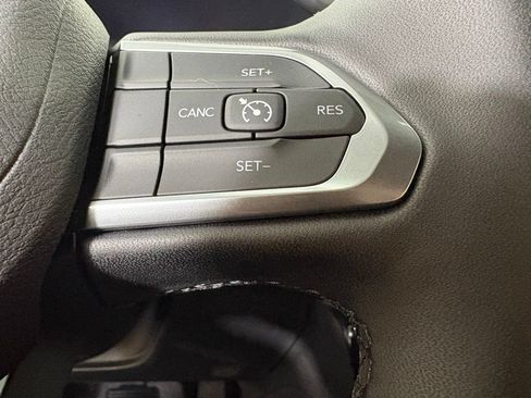 New 2026 Jeep Compass Latitude w/ Sun and Sound Group AWD/4WD image 24