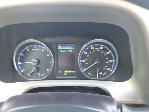 Used 2016 Toyota RAV4 XLE AWD/4WD image 6