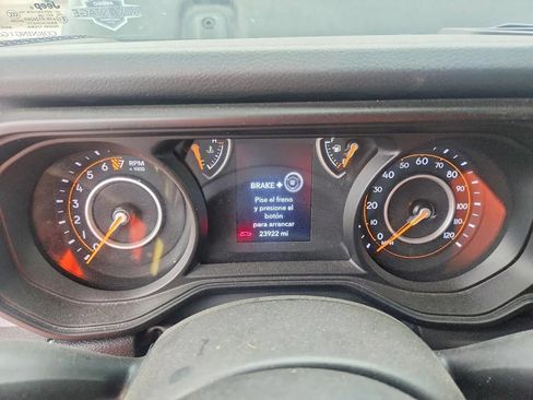 Used 2024 Jeep Gladiator Sport AWD/4WD image 9