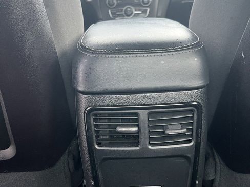 Used 2019 Dodge Charger SXT image 12