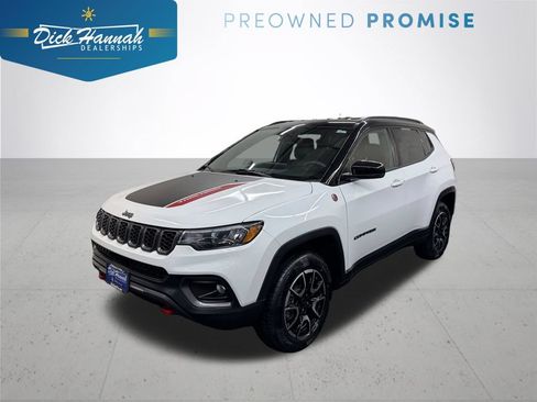 Used 2024 Jeep Compass Trailhawk AWD/4WD image 1