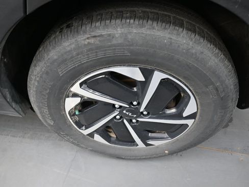 Certified 2025 Kia Sportage LX AWD/4WD image 9