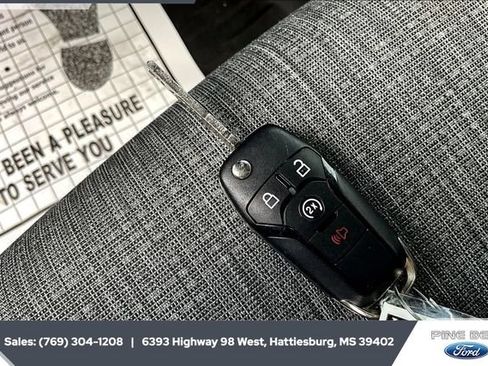 Used 2021 Ford F150 XLT image 9