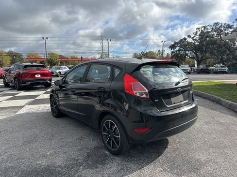Used 2019 Ford Fiesta SE image 3