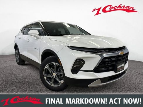 Used 2025 Chevrolet Blazer LT AWD/4WD image 1