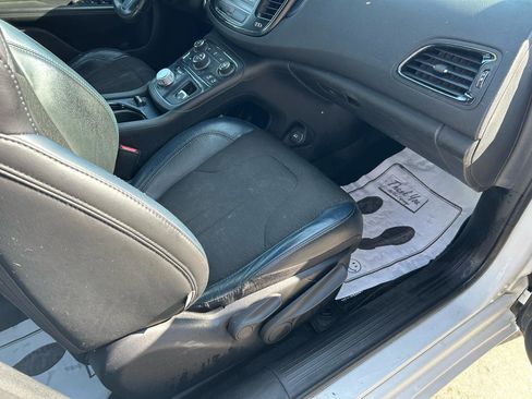 Used 2015 Chrysler 200 S w/ Comfort Group image 13