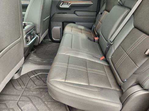 New 2026 Chevrolet Silverado 1500 High Country w/ High Country Premium Package AWD/4WD image 22