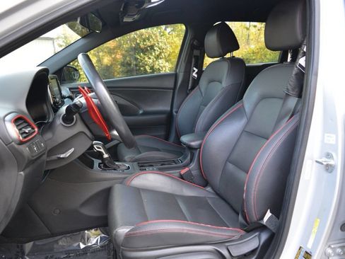 Used 2019 Hyundai Elantra GT N Line image 11