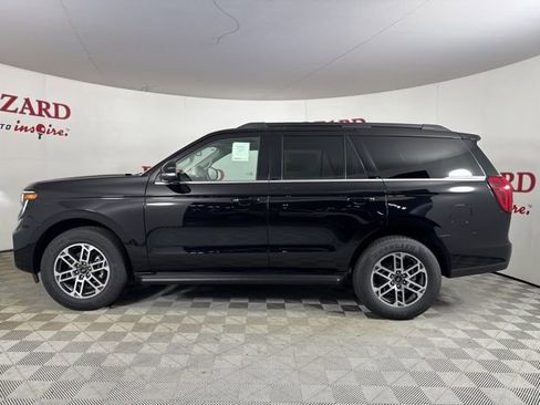 New 2025 Ford Expedition Active image 4