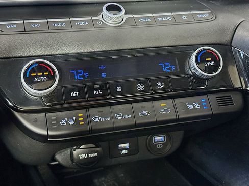 Used 2021 Hyundai Elantra Limited FWD image 26