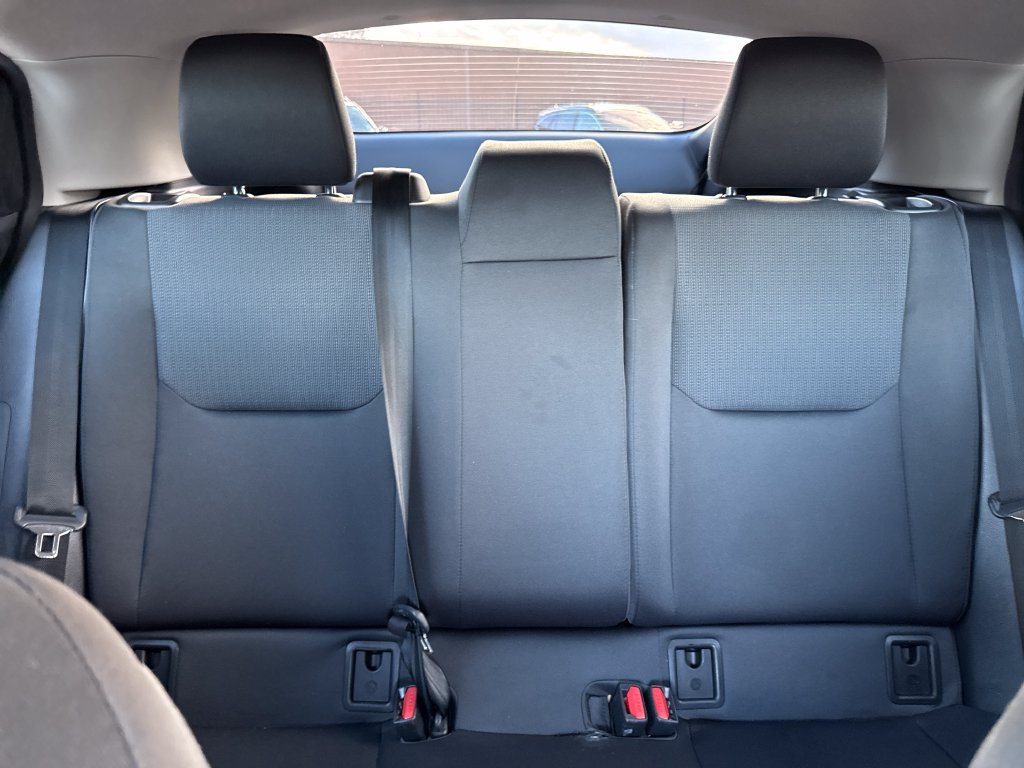 Used 2024 Toyota Prius LE FWD image 22