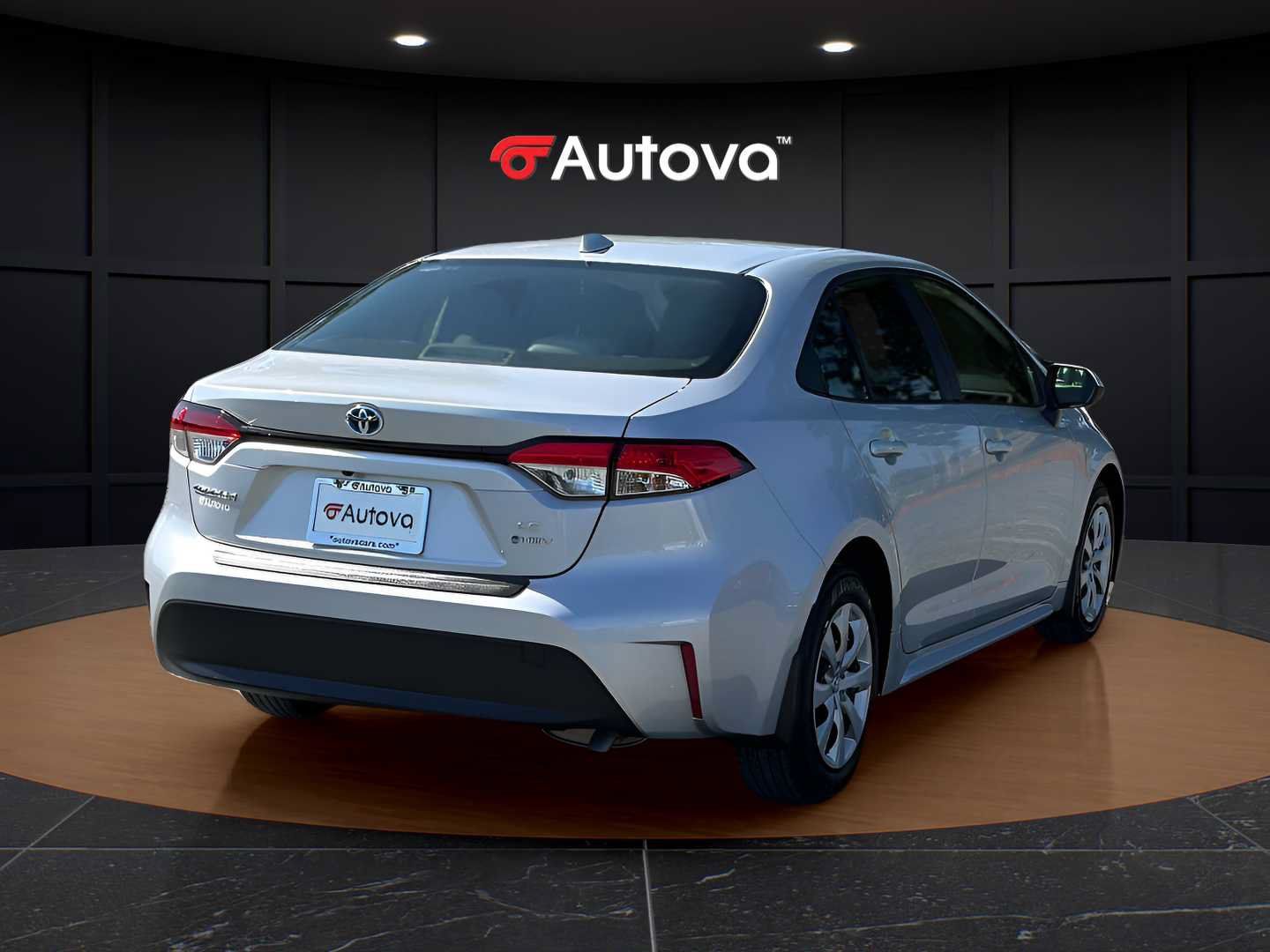 Used 2025 Toyota Corolla LE FWD image 5